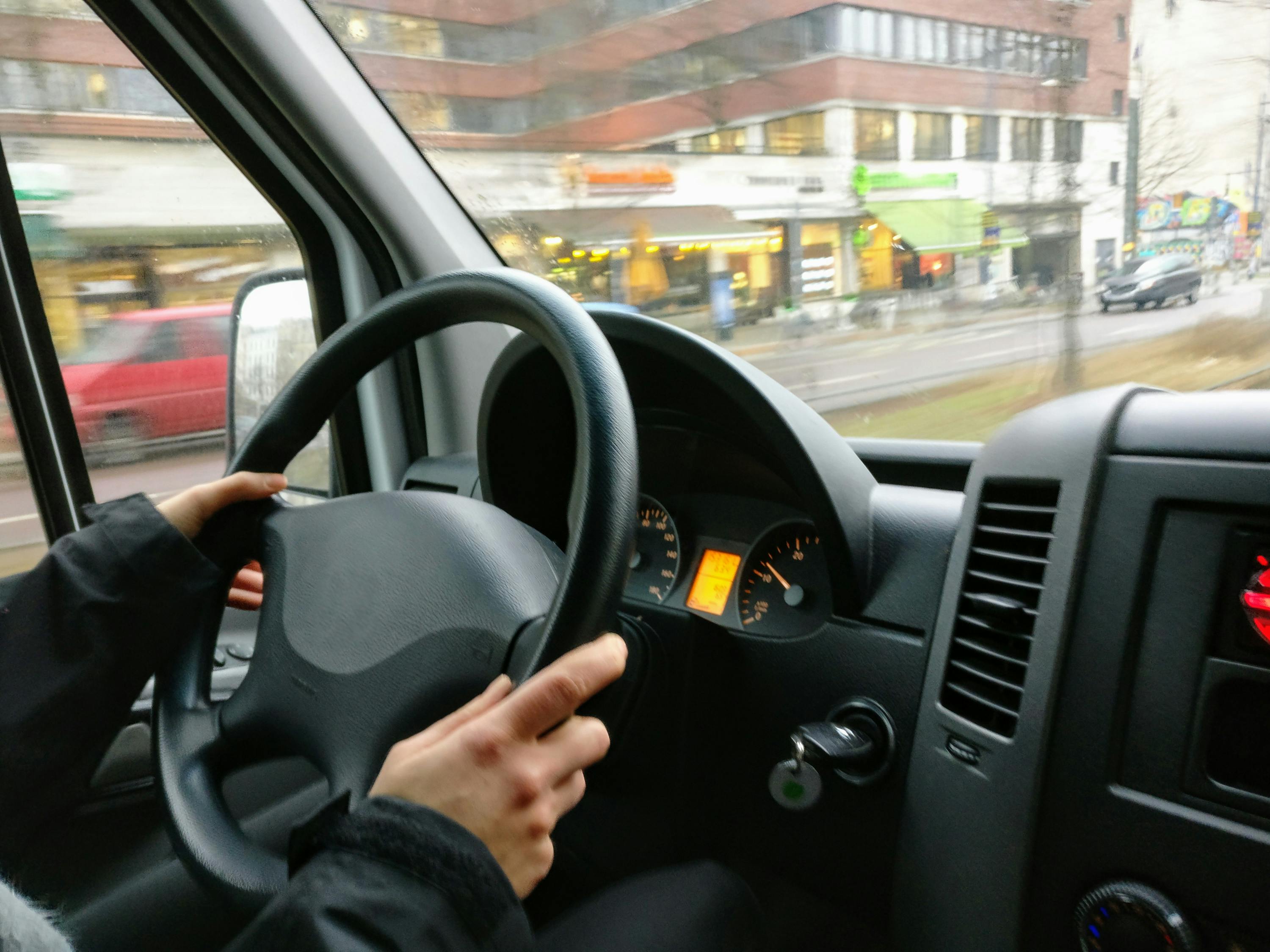 鄒平貨車司機(jī)最新招聘信息與職業(yè)前景展望