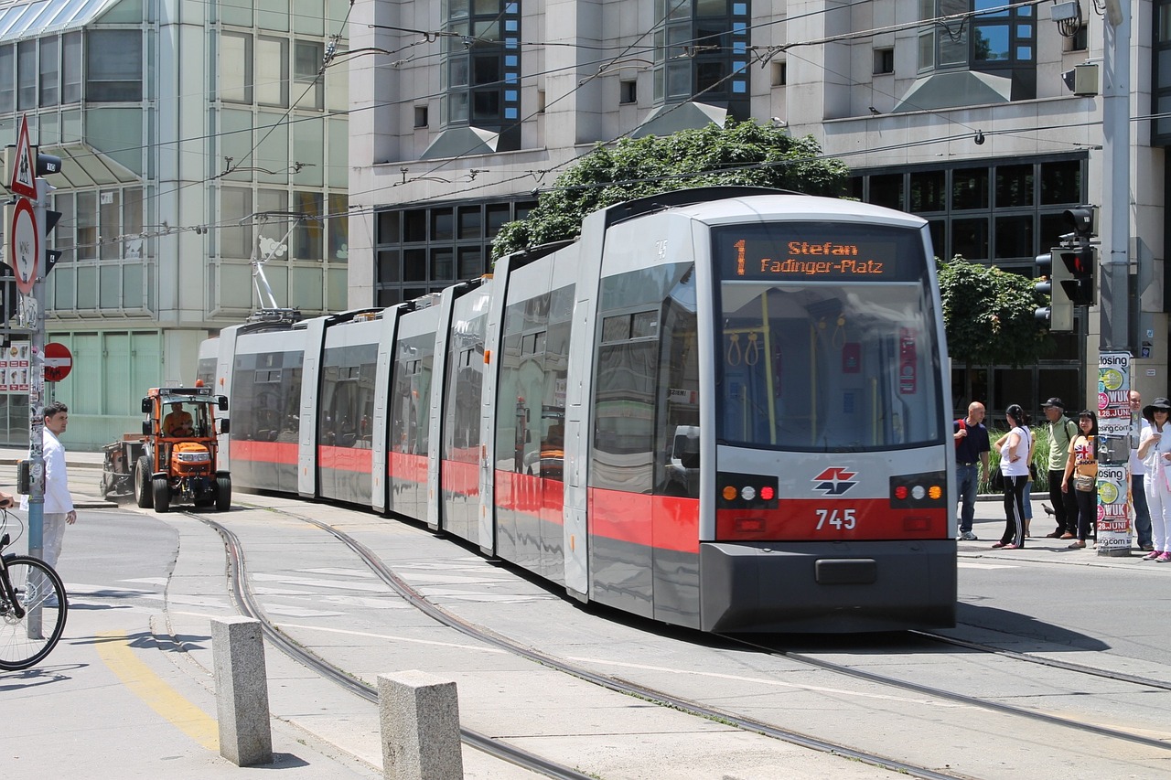 重塑城市交通生態(tài)，出租車最新政策新聞解析